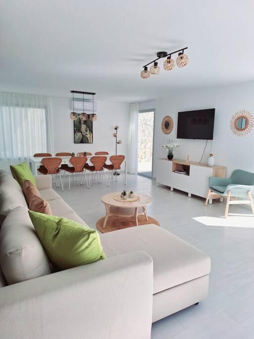 Malibu Mogan Secret Pool Villa - Piscina Privada Y Climatizada - Exclusive Heated Pool La Playa de Tauro Exterior photo